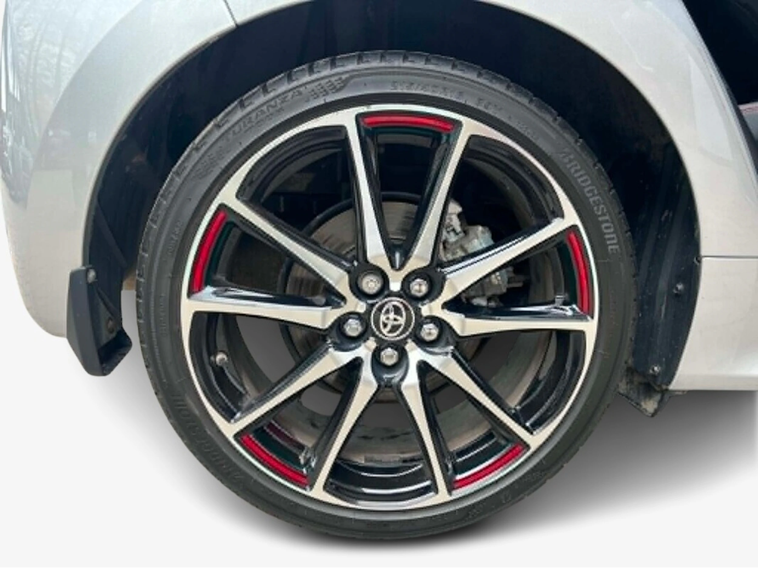 hopea Toyota Yaris 2023 kuva 5.