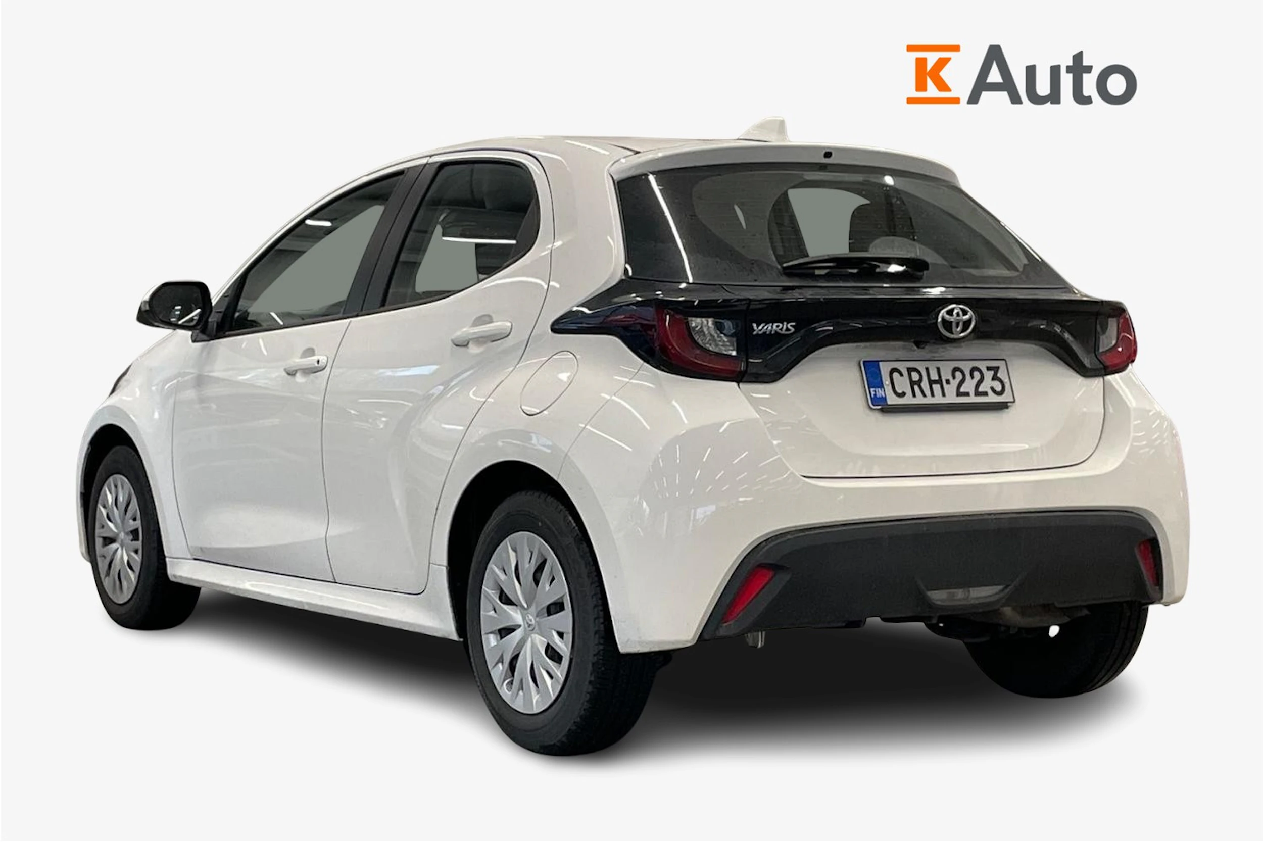 valkoinen Toyota Yaris 2023 kuva 2.