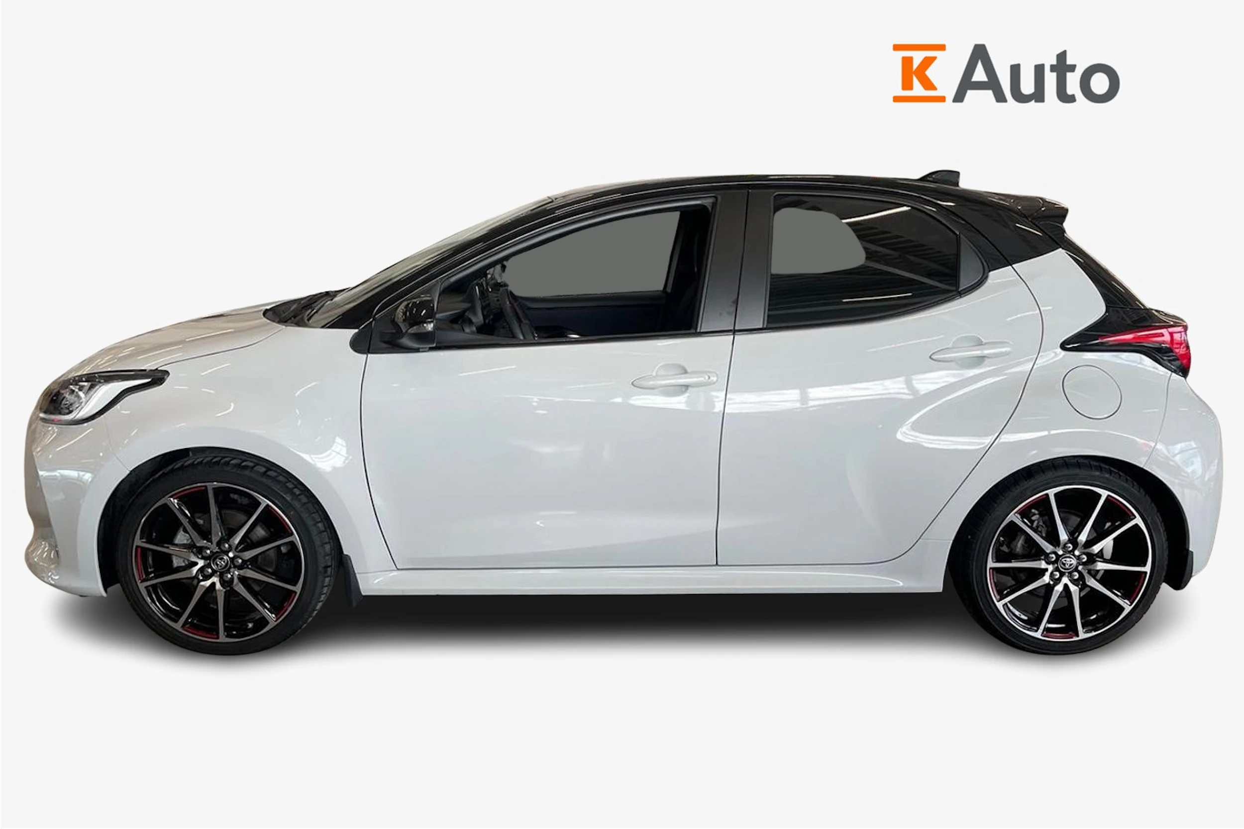 harmaa Toyota Yaris 2023 kuva 5.
