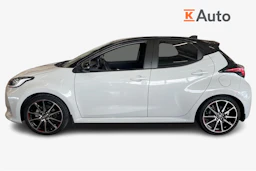 harmaa Toyota Yaris 2023 kuva 5.