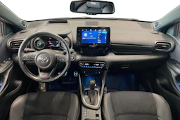 harmaa Toyota Yaris 2023 kuva 7.