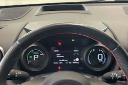harmaa Toyota Yaris 2023 kuva 17.