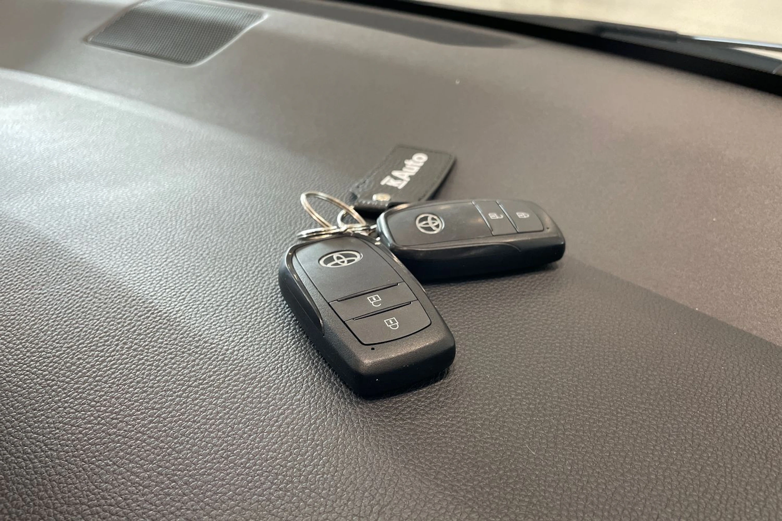harmaa Toyota Yaris 2023 kuva 31.