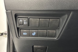 valkoinen Toyota Yaris 2023 kuva 17.