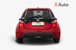 punainen Toyota Yaris 2024 kuva 3.