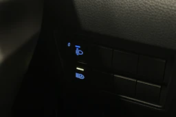 punainen Toyota Yaris 2024 kuva 15.