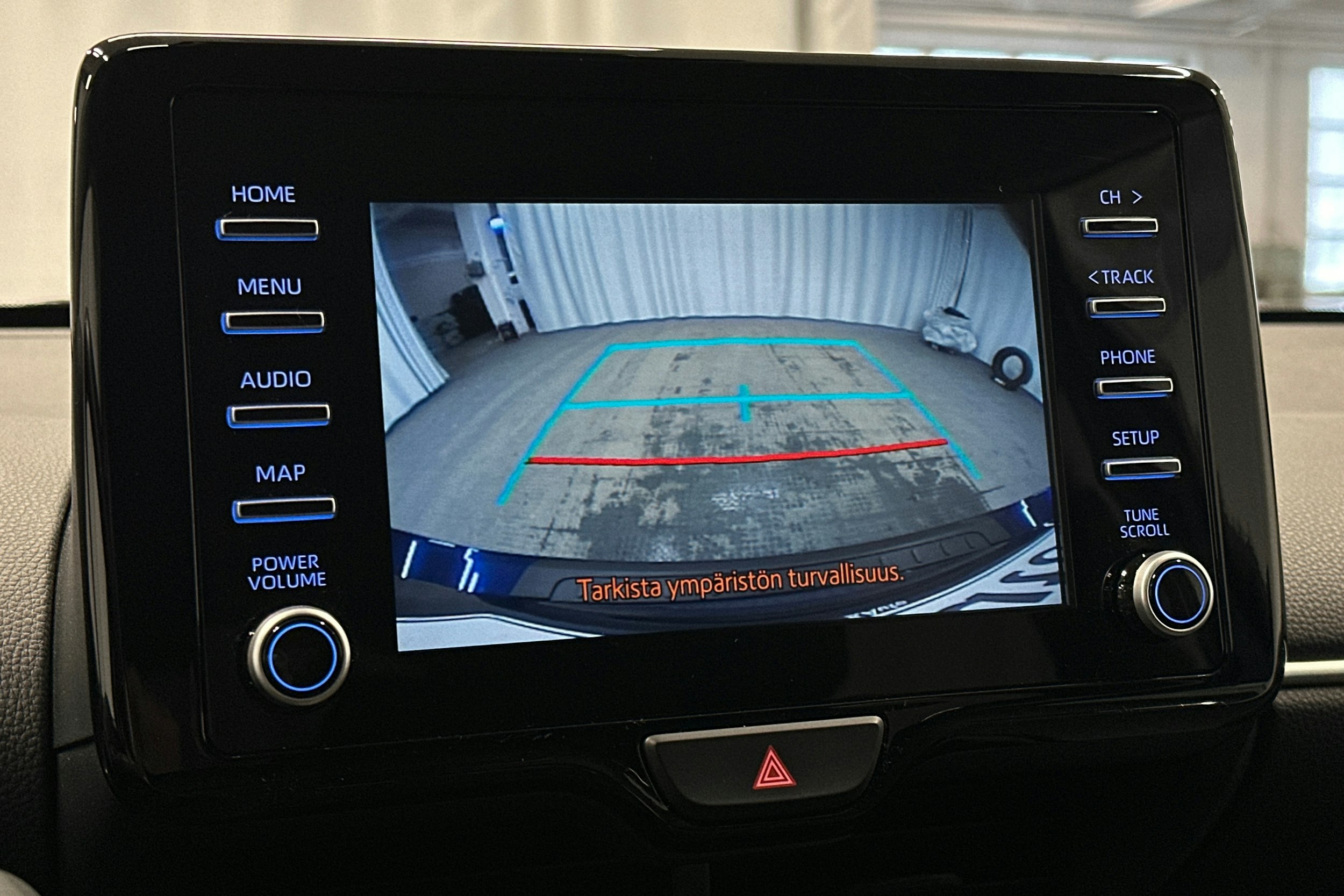 sininen Toyota Yaris 2024 kuva 21.