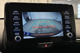 sininen Toyota Yaris 2024 kuva 21.