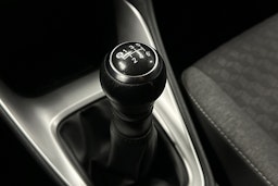 sininen Toyota Yaris 2024 kuva 23.