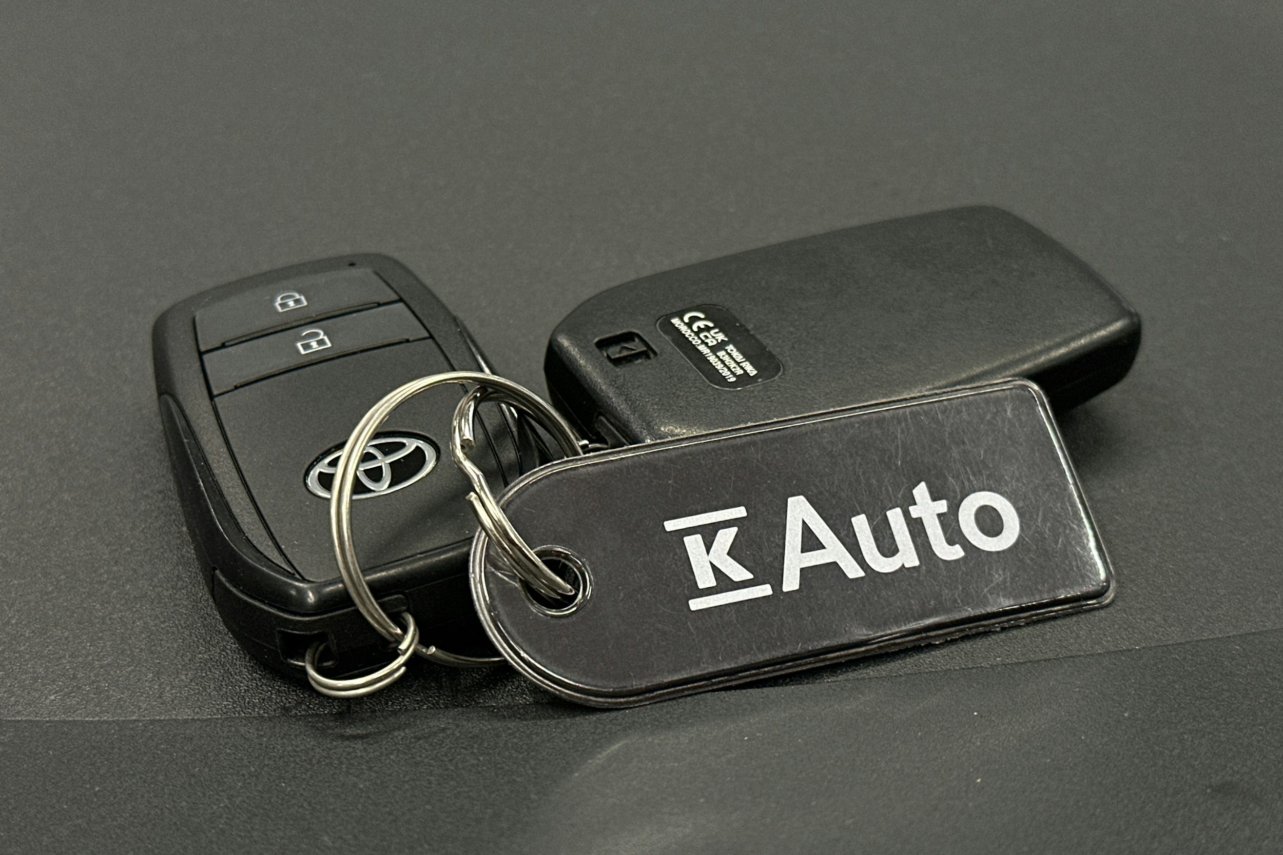 sininen Toyota Yaris 2024 kuva 24.