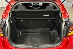 punainen Toyota Yaris 2024 kuva 14.