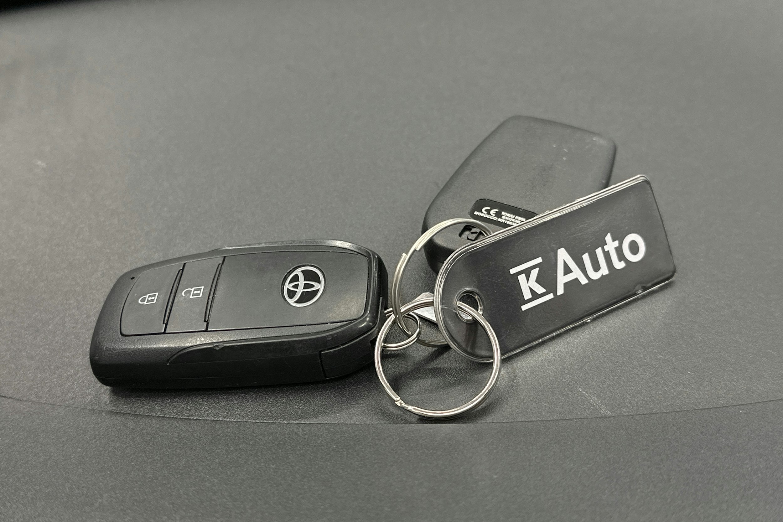 punainen Toyota Yaris 2024 kuva 24.