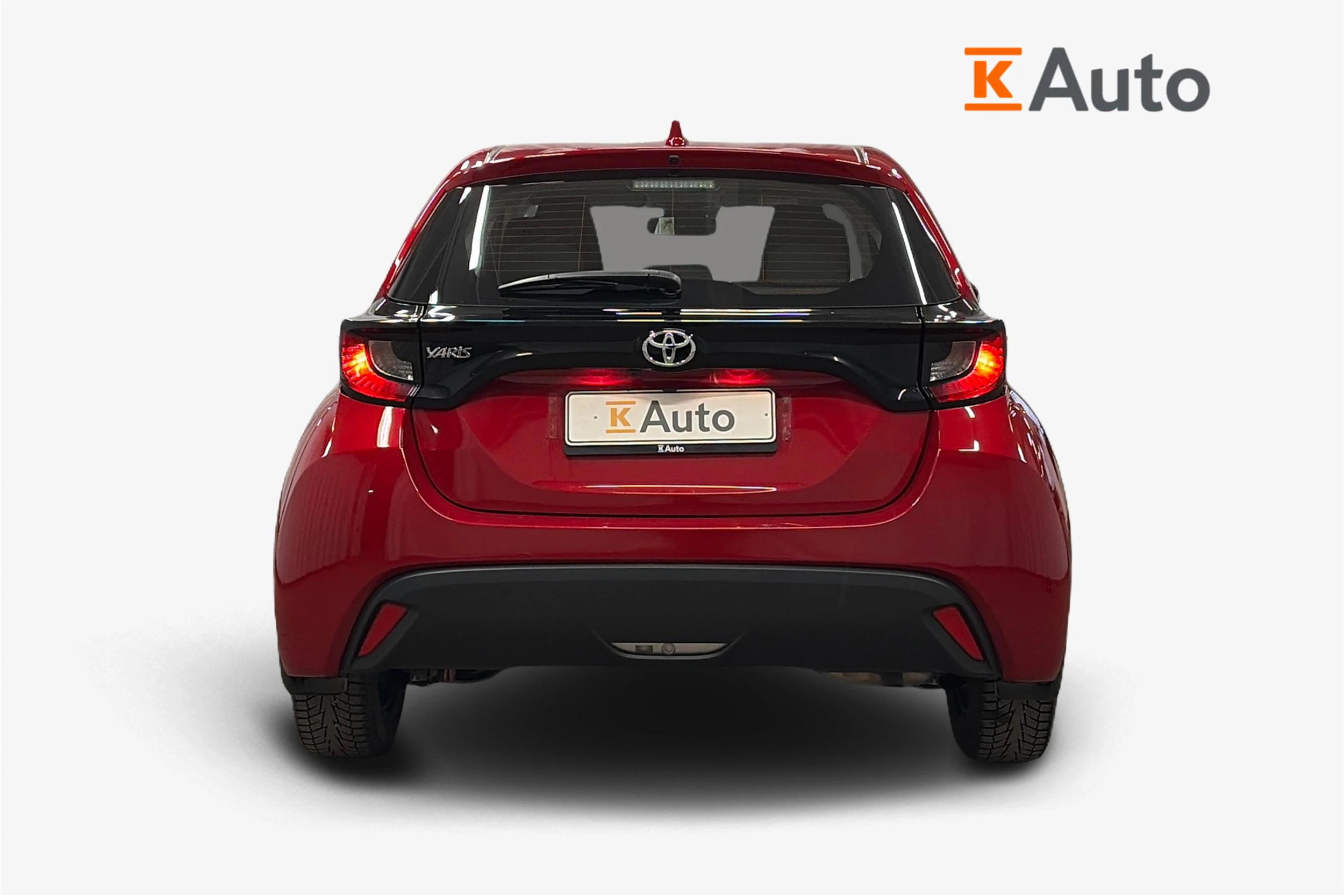 punainen Toyota Yaris 2024 kuva 3.