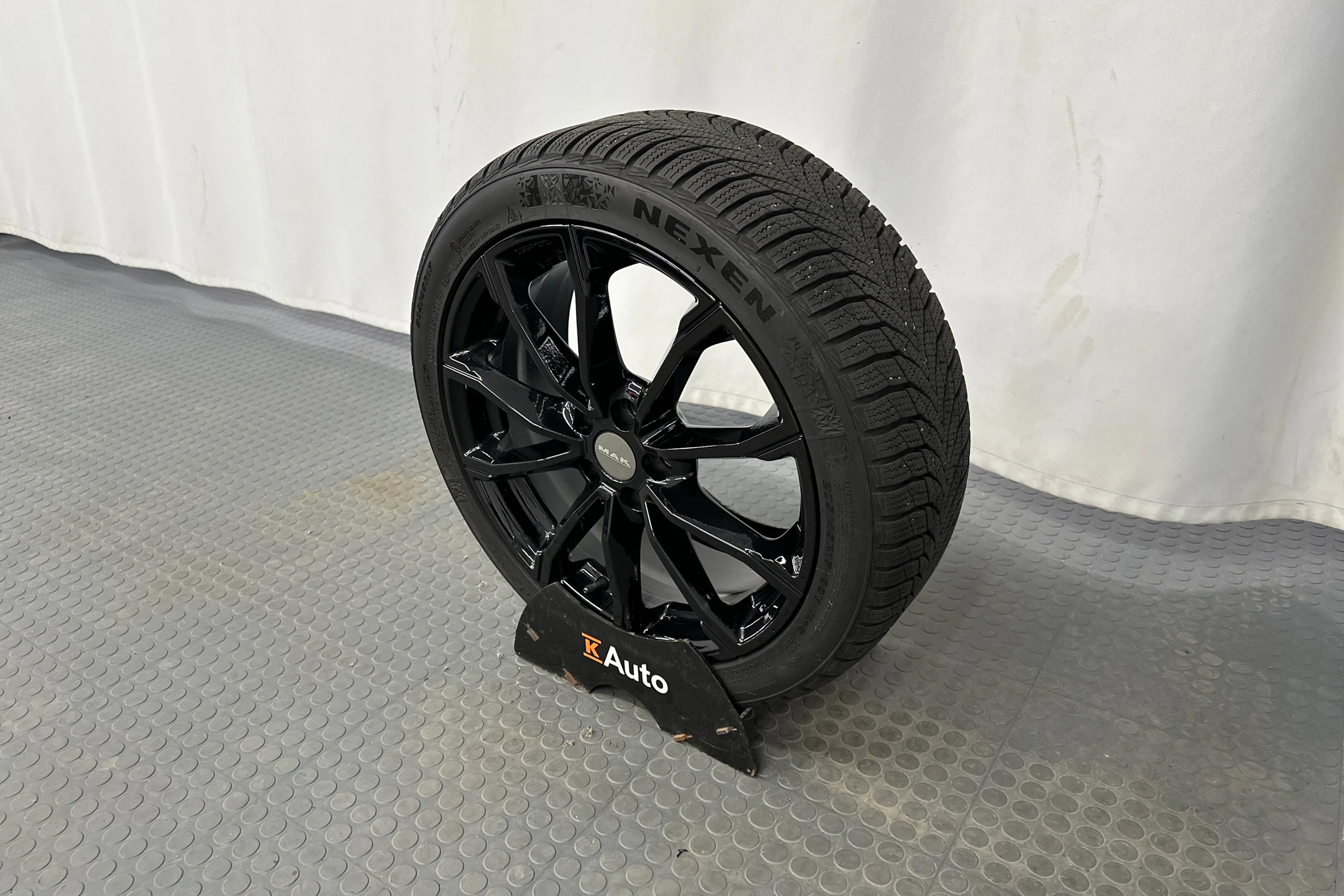 hopea Toyota Yaris 2024 kuva 13.