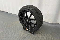 hopea Toyota Yaris 2024 kuva 13.