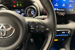 hopea Toyota Yaris 2024 kuva 16.