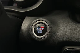 hopea Toyota Yaris 2024 kuva 24.