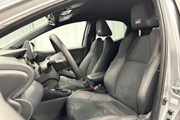 hopea Toyota Yaris 2024 kuva 27.