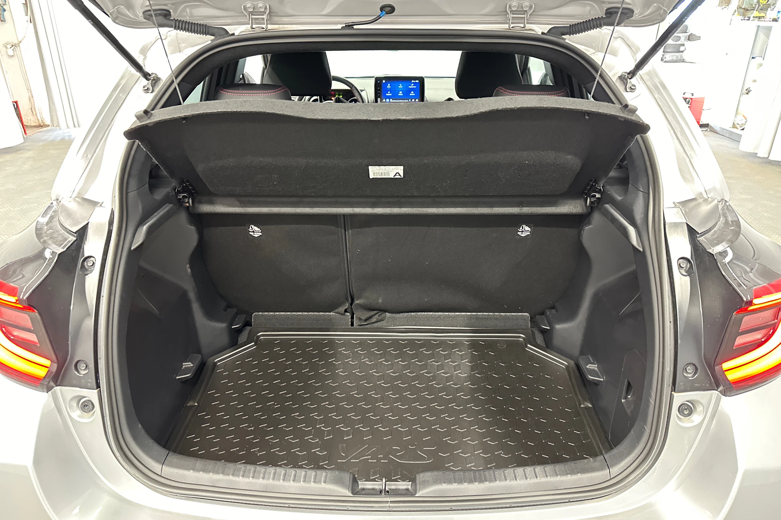 hopea Toyota Yaris 2024 kuva 28.