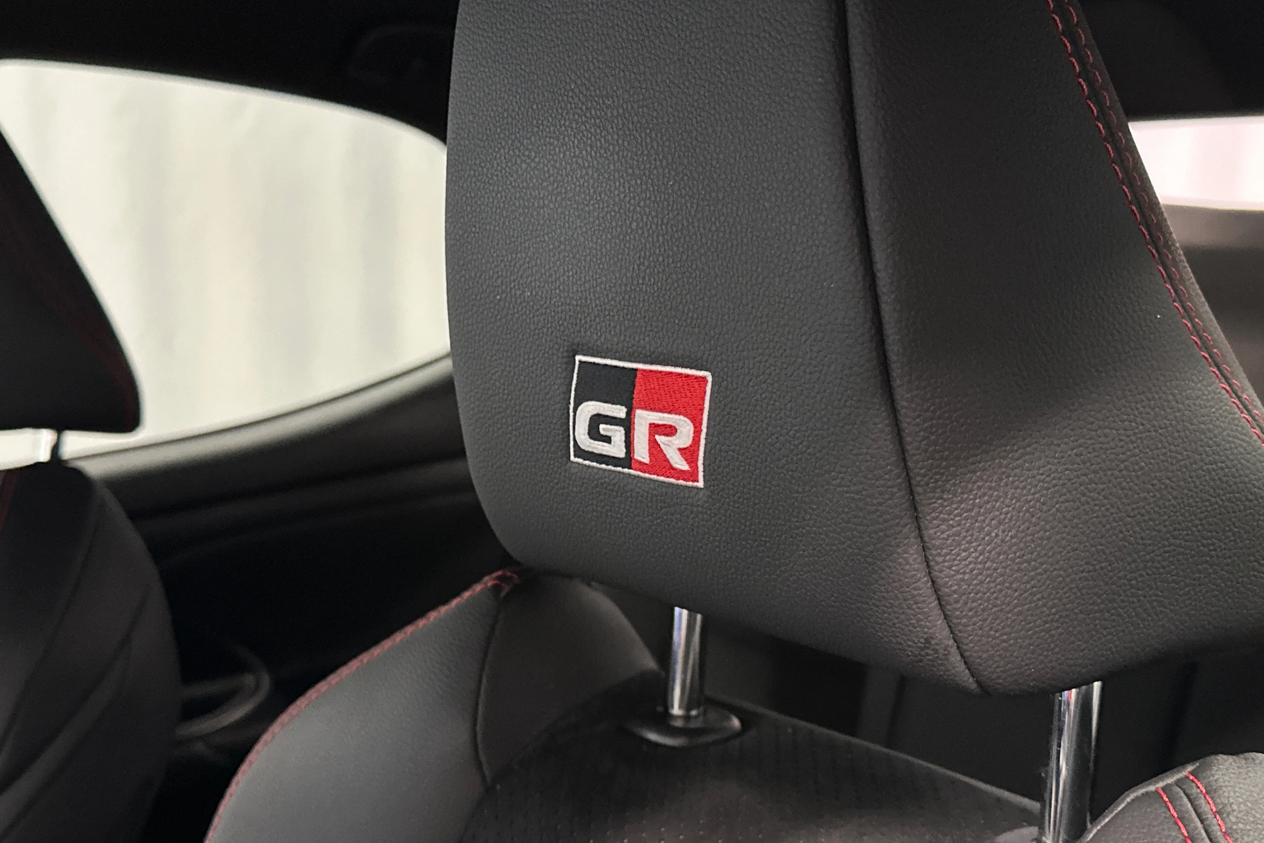 hopea Toyota Yaris 2024 kuva 31.