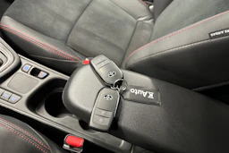 hopea Toyota Yaris 2024 kuva 33.