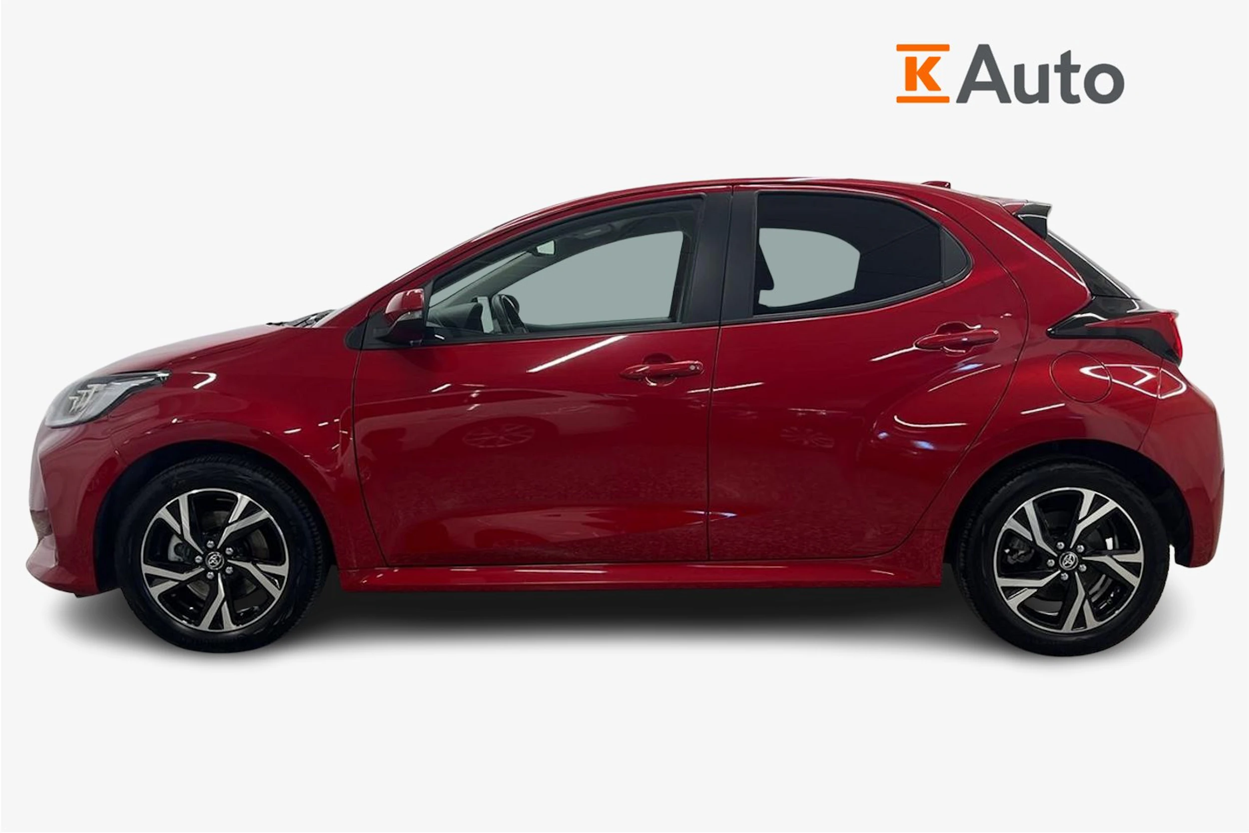 punainen Toyota Yaris 2024 kuva 5.
