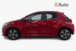 punainen Toyota Yaris 2024 kuva 5.