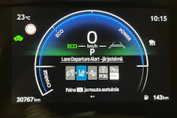 punainen Toyota Yaris 2024 kuva 19.