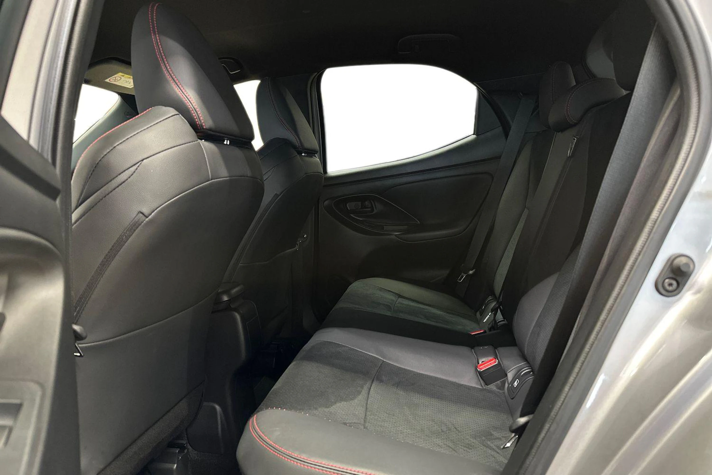 hopea Toyota Yaris 2024 kuva 11.