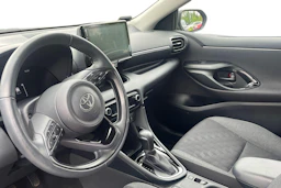 ruskea (beige) Toyota Yaris 2024 kuva 3.