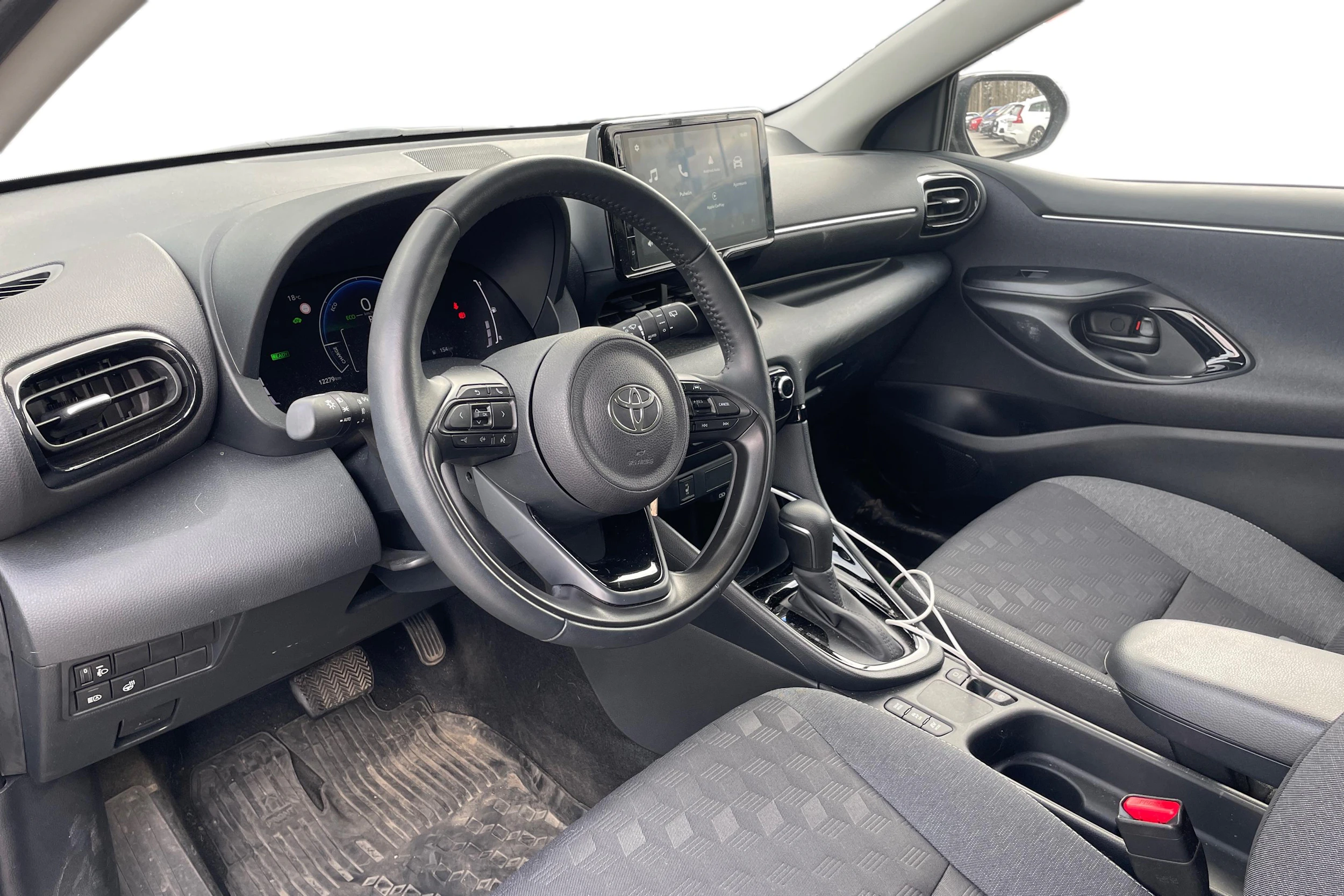 ruskea (beige) Toyota Yaris 2024 kuva 3.