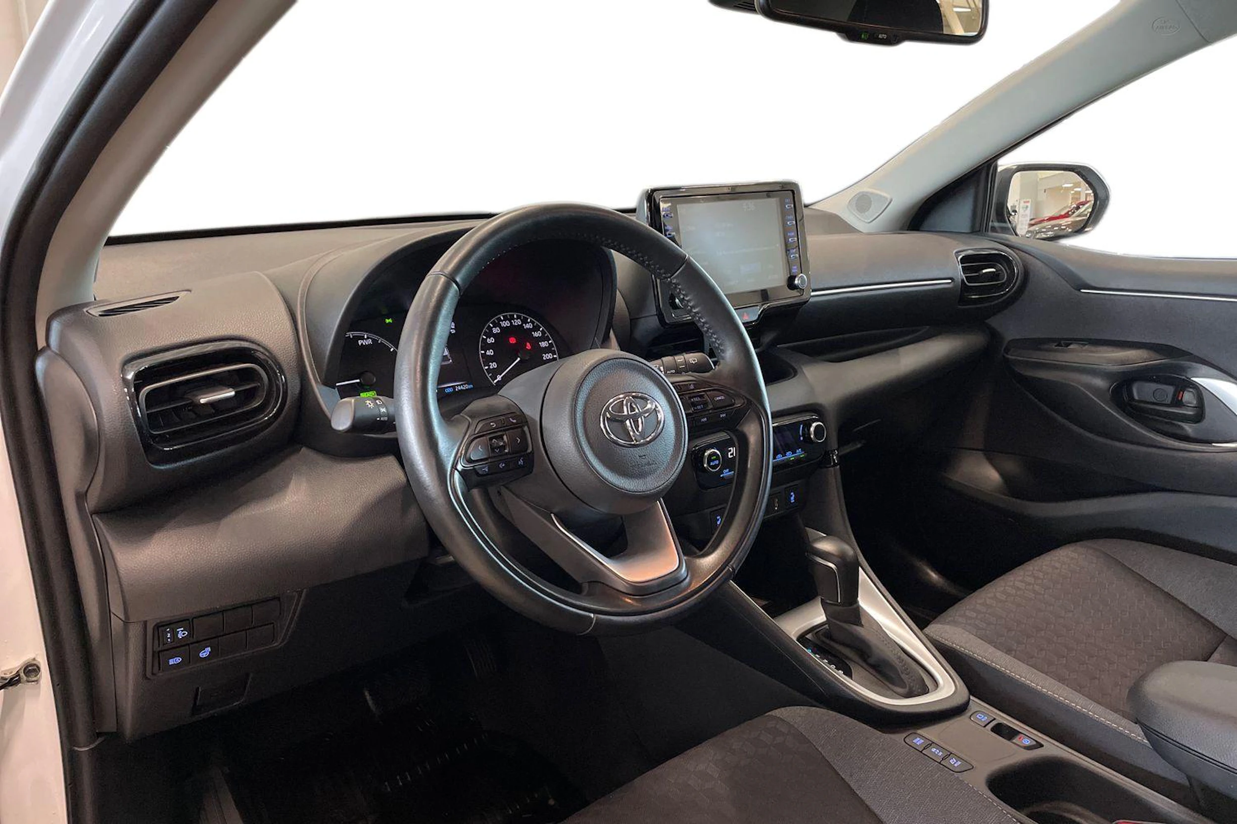 Toyota Yaris 1,5 Hybrid Limited Edition 2024, photo 6/26