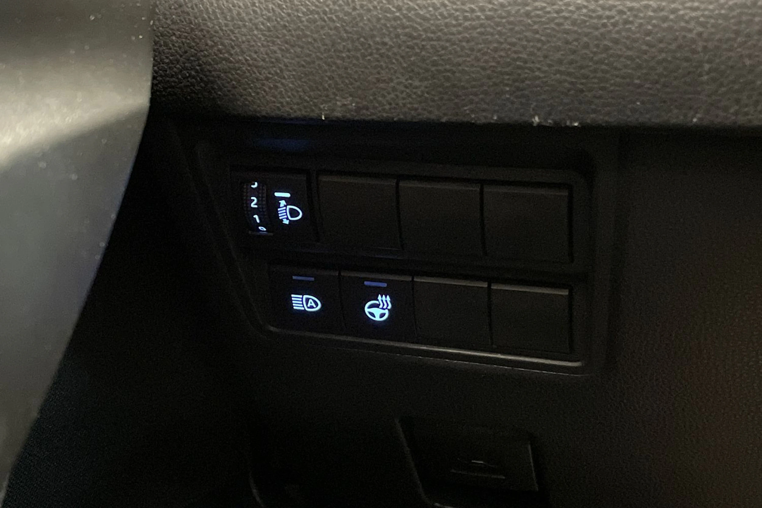 valkoinen Toyota Yaris 2024 kuva 24.