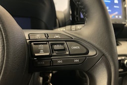 Musta Toyota Yaris 2025 kuva 16.