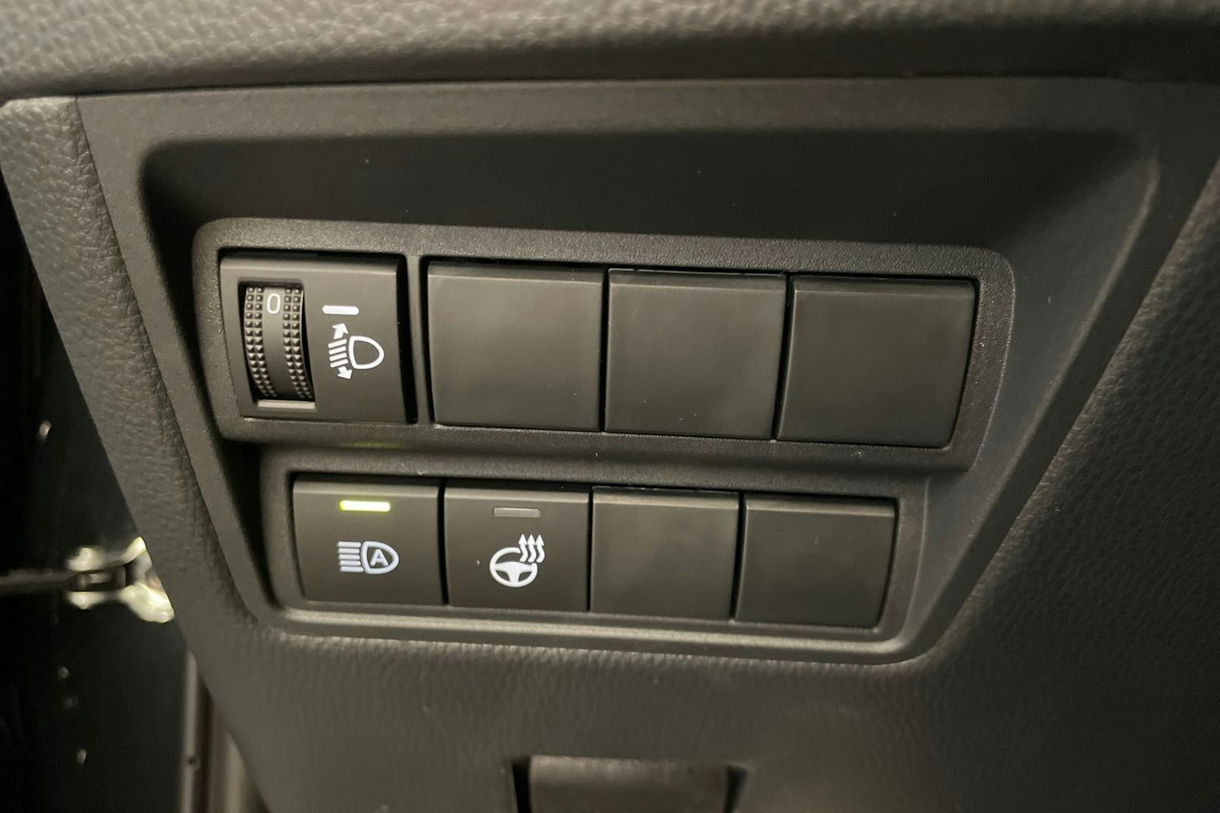 Musta Toyota Yaris 2025 kuva 20.