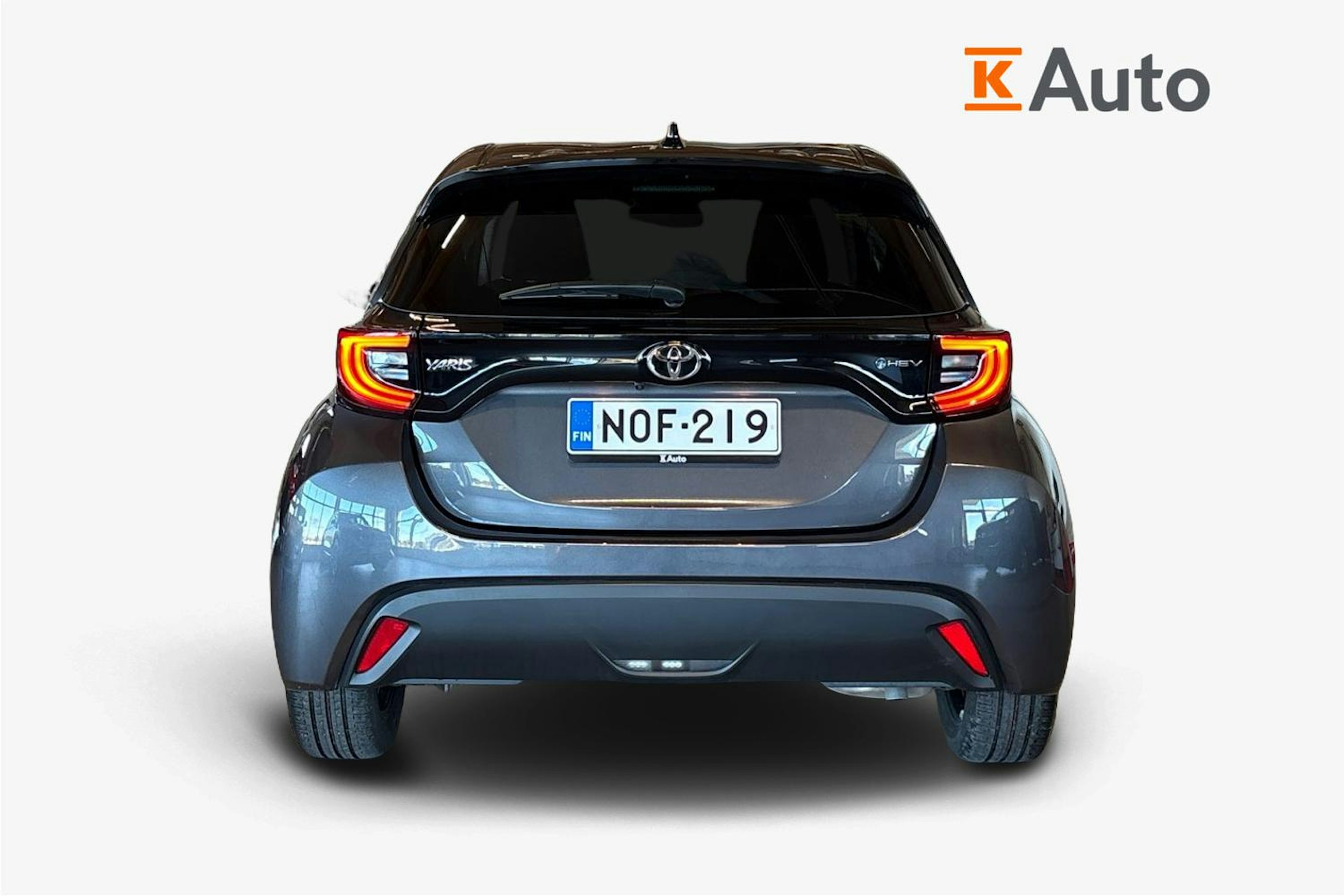 Harmaa Toyota Yaris 2025 kuva 3.