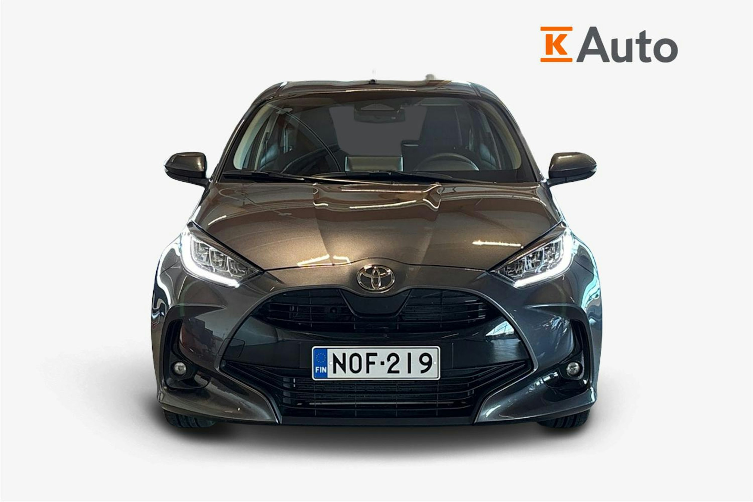 Harmaa Toyota Yaris 2025 kuva 4.