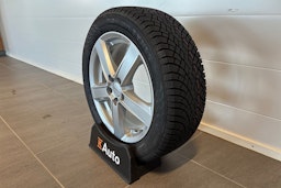 Harmaa Toyota Yaris 2025 kuva 11.