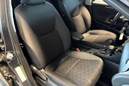 Harmaa Toyota Yaris 2025 kuva 12.