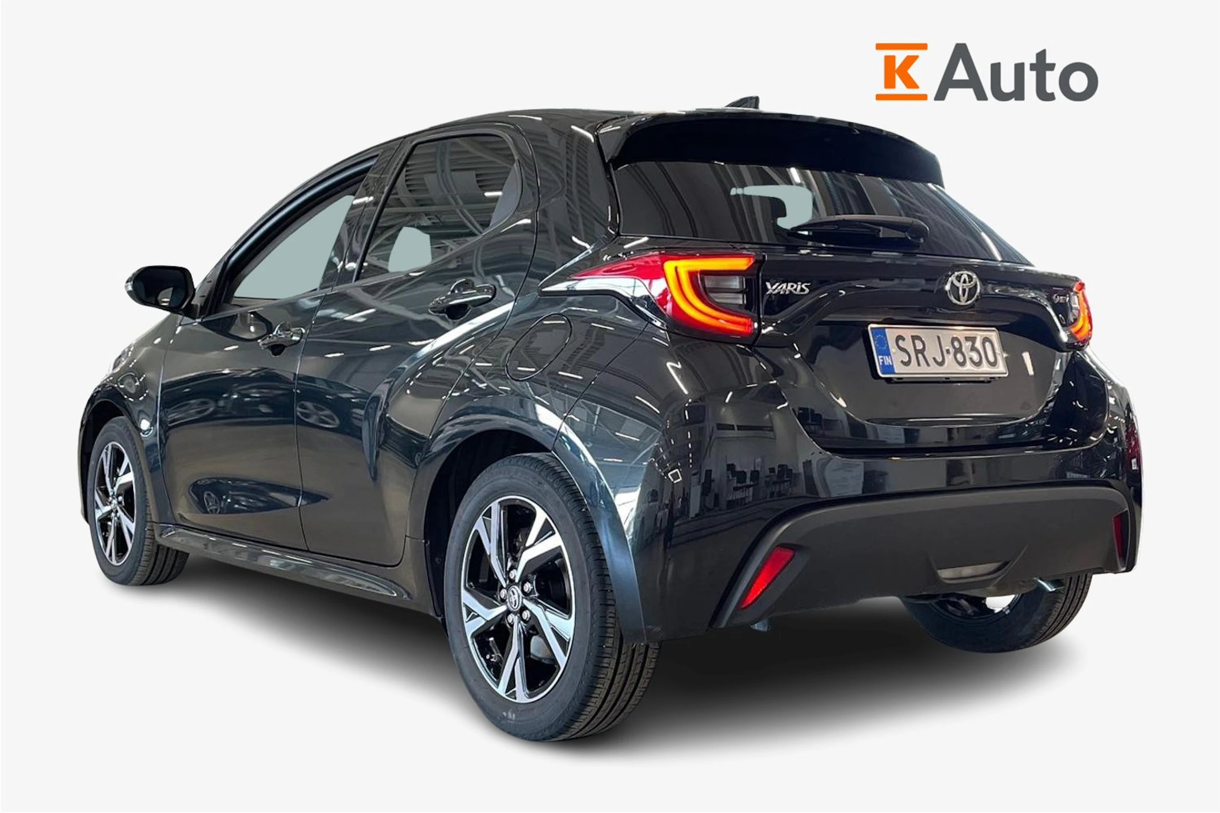 musta Toyota Yaris 2025 kuva 3.