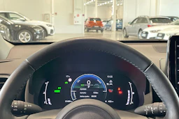 musta Toyota Yaris 2025 kuva 17.