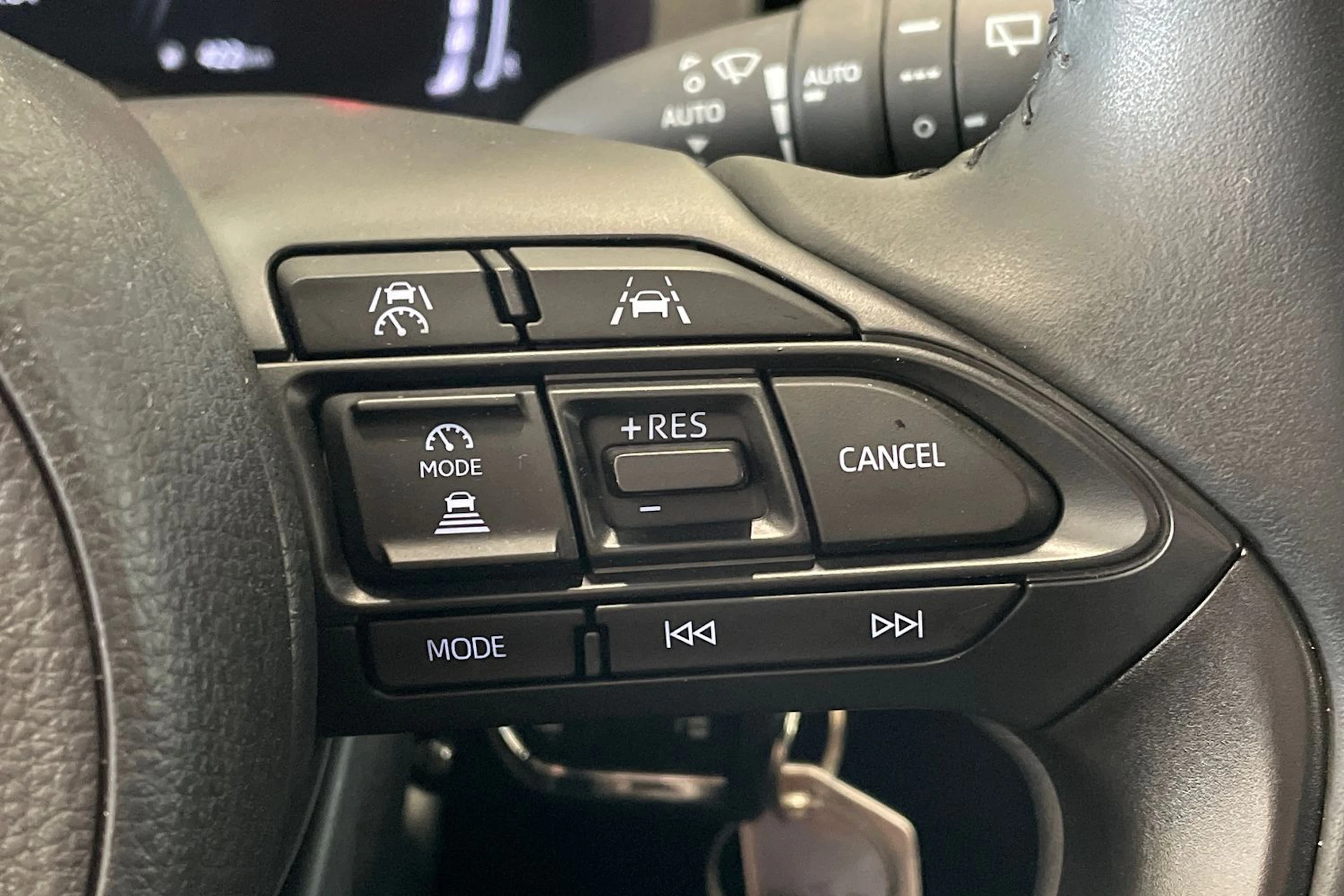 musta Toyota Yaris 2025 kuva 18.