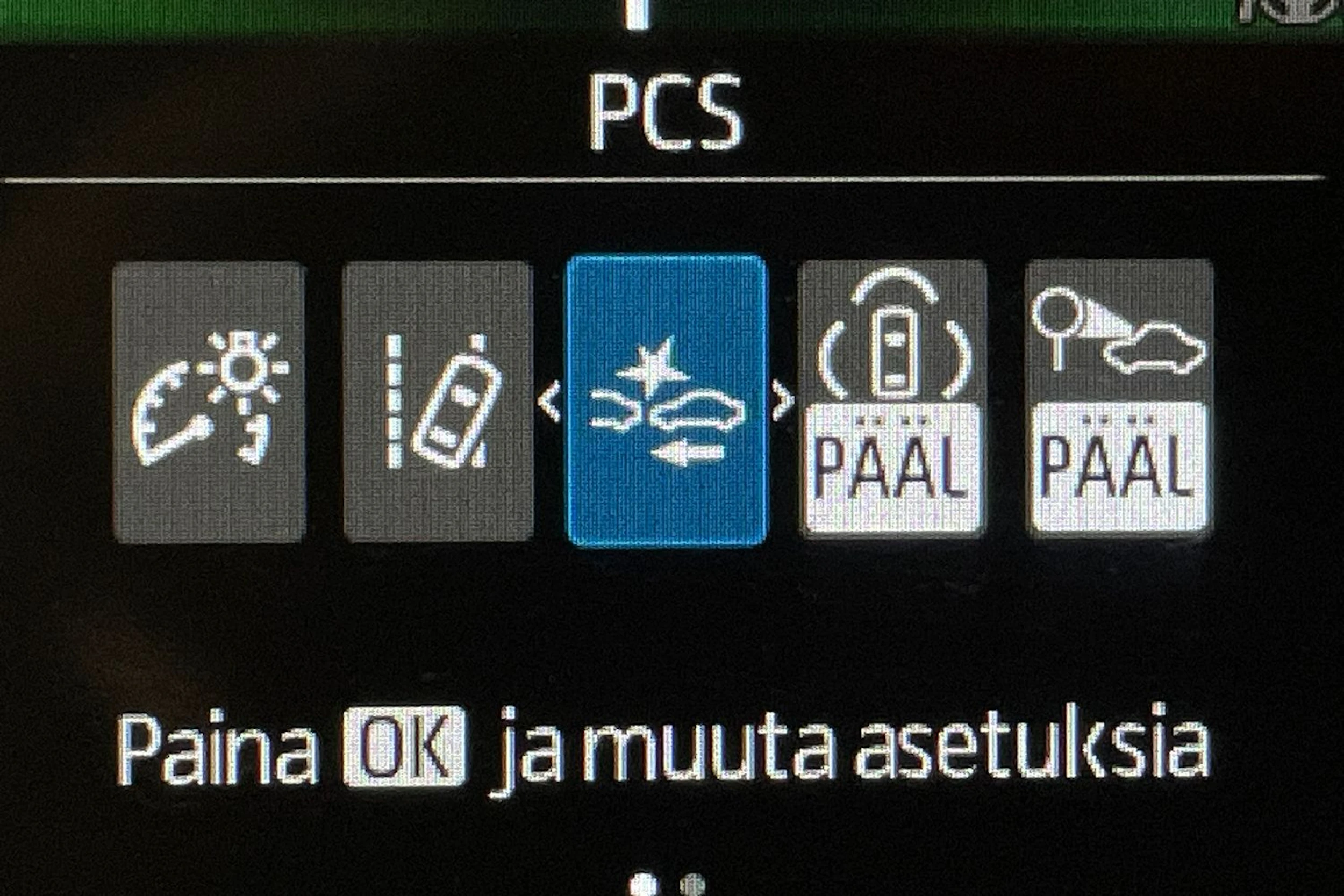 musta Toyota Yaris 2025 kuva 20.