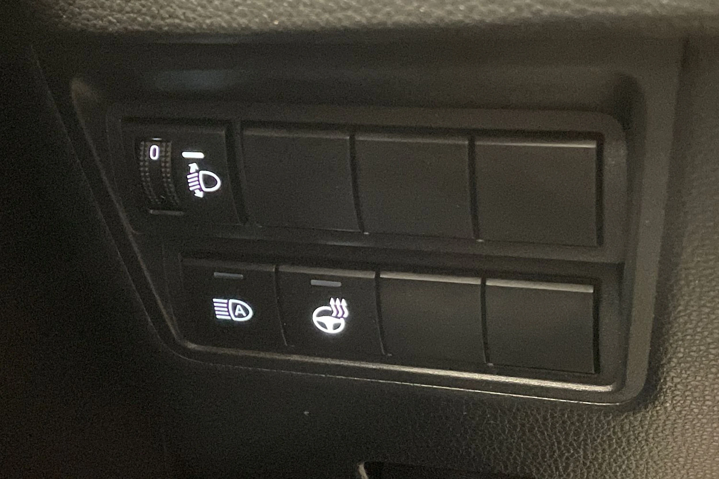 musta Toyota Yaris 2025 kuva 30.