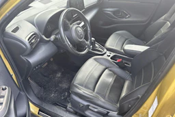 keltainen Toyota Yaris Cross 2021 kuva 3.