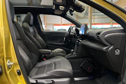 keltainen Toyota Yaris Cross 2021 kuva 11.