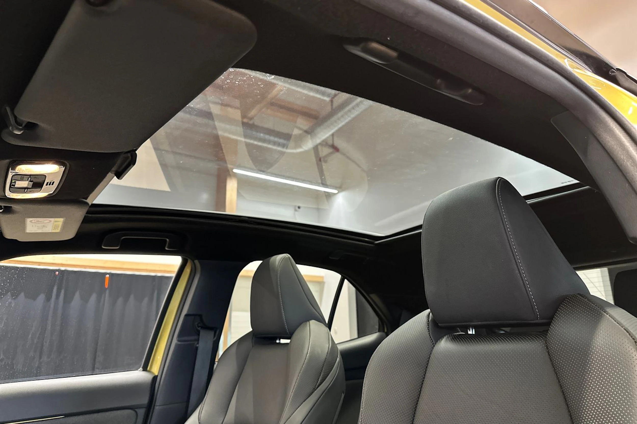 keltainen Toyota Yaris Cross 2021 kuva 14.