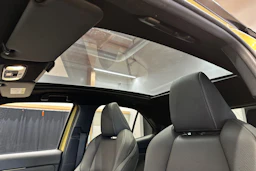 keltainen Toyota Yaris Cross 2021 kuva 14.