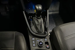 keltainen Toyota Yaris Cross 2021 kuva 20.