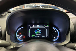keltainen Toyota Yaris Cross 2021 kuva 23.